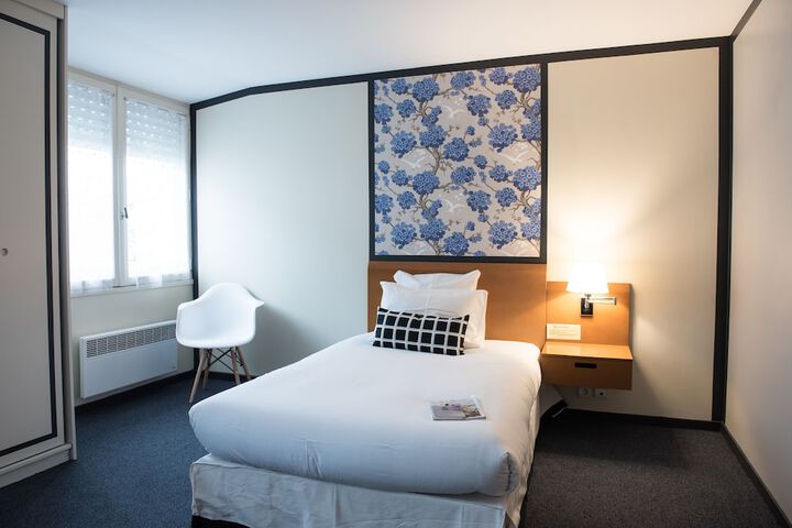 Room 17 of 45