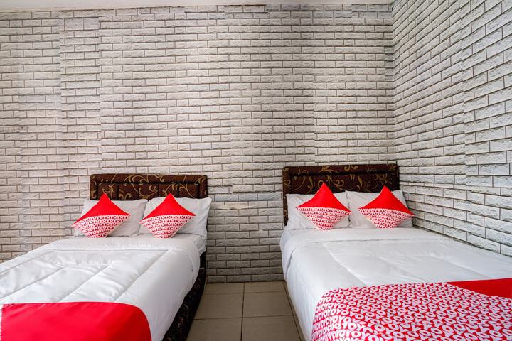 Room 10 of 27