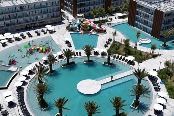 Porto 2 Life - Resort pé na areia in Ipojuca