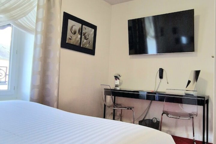 Room 12 of 30