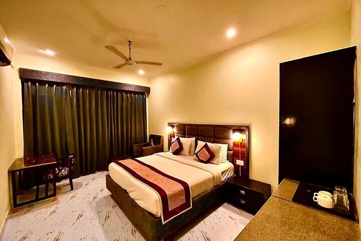 Room 9 of 21