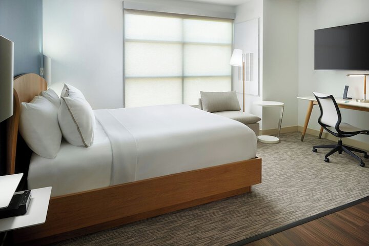 Room 8 of 40