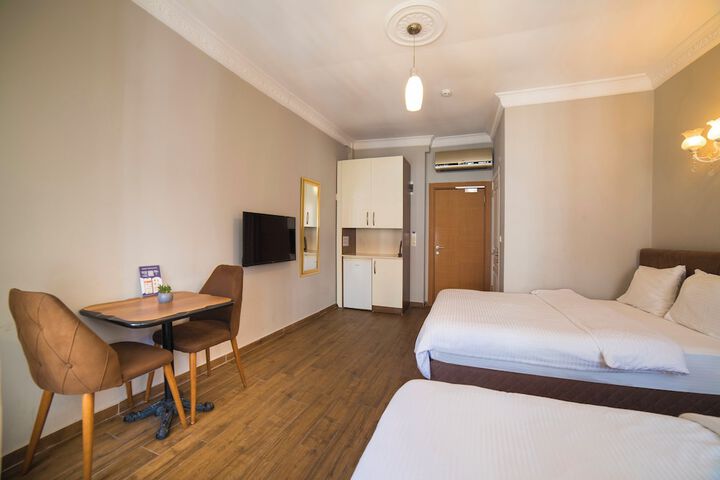 Room 77 of 106