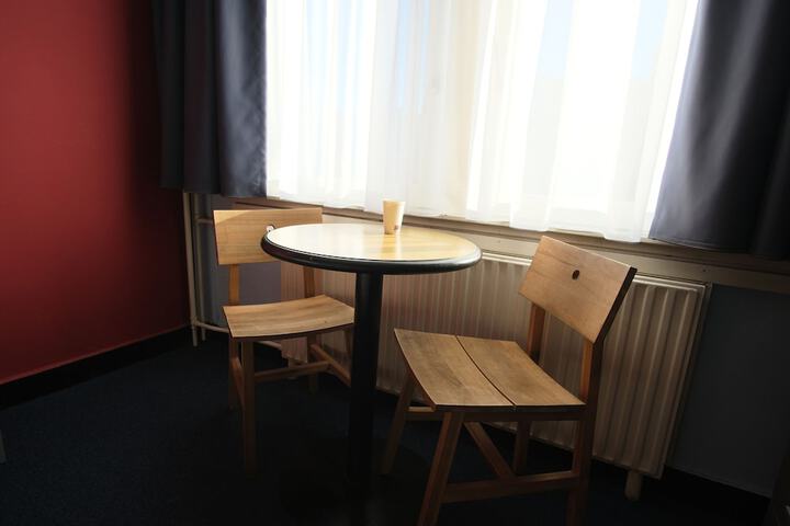 Room 18 of 82