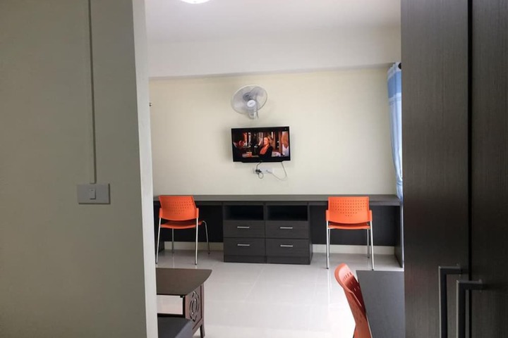 Room 8 of 24