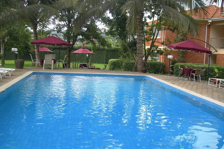 Pool 18 of 27