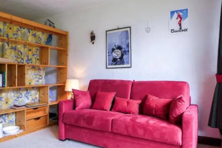 Room 3 of 10