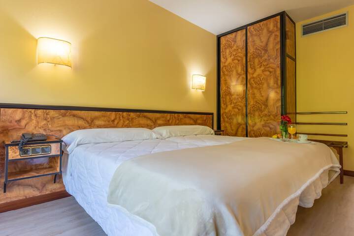 Room 12 of 65