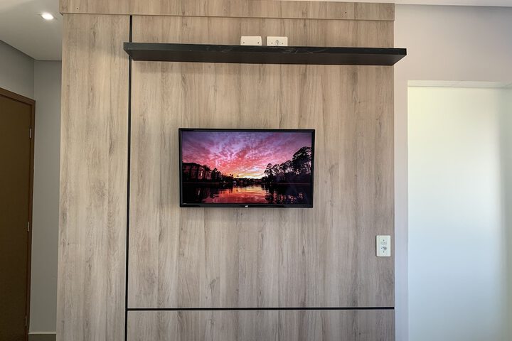 Room 9 of 13