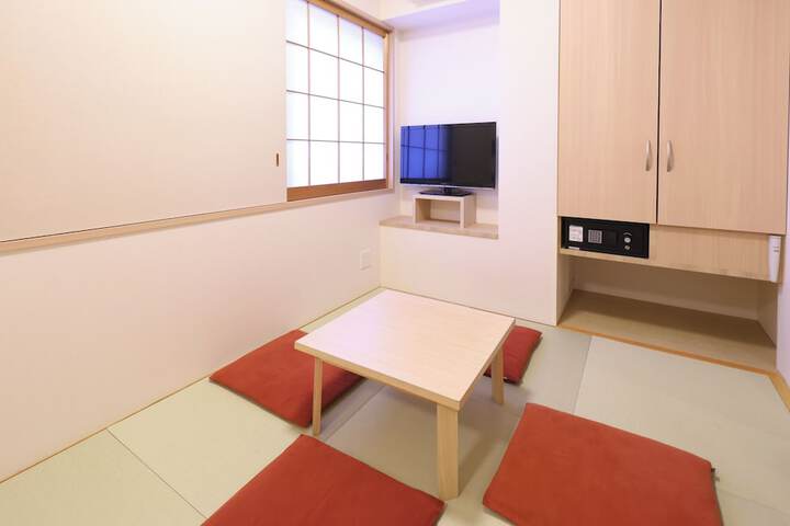 Room 29 of 76