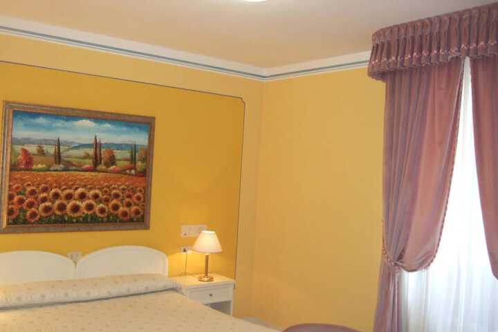 Room 23 of 66