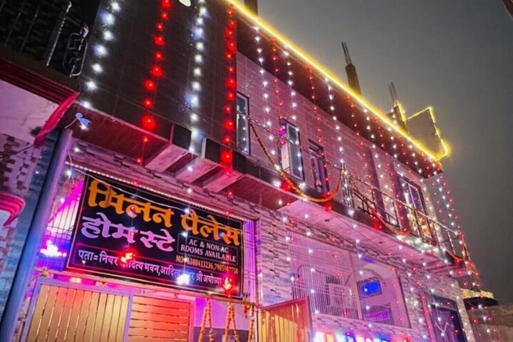 Image of Goroomgo Milan Palace Ayodhya