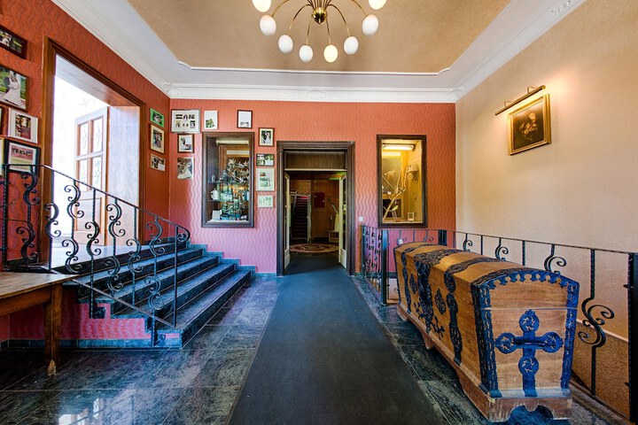 Ballroom/Hall 59 of 82