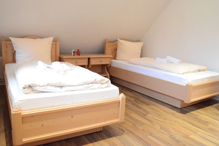Room 8 of 39