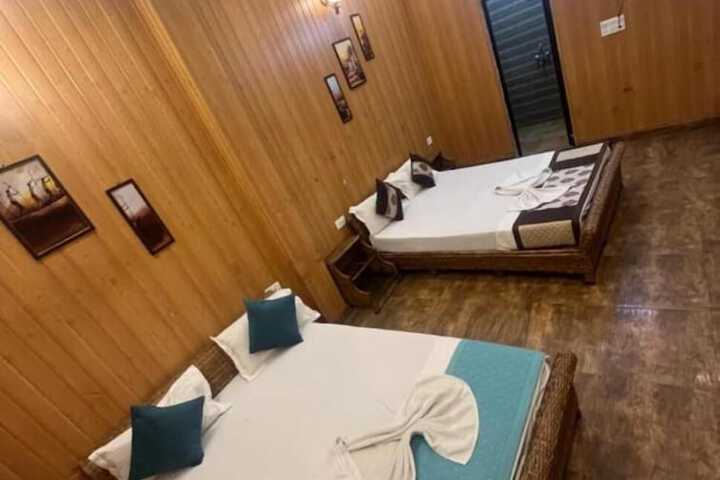Room 3 of 11