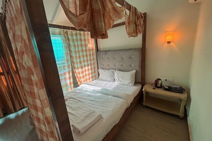 Room 6 of 45
