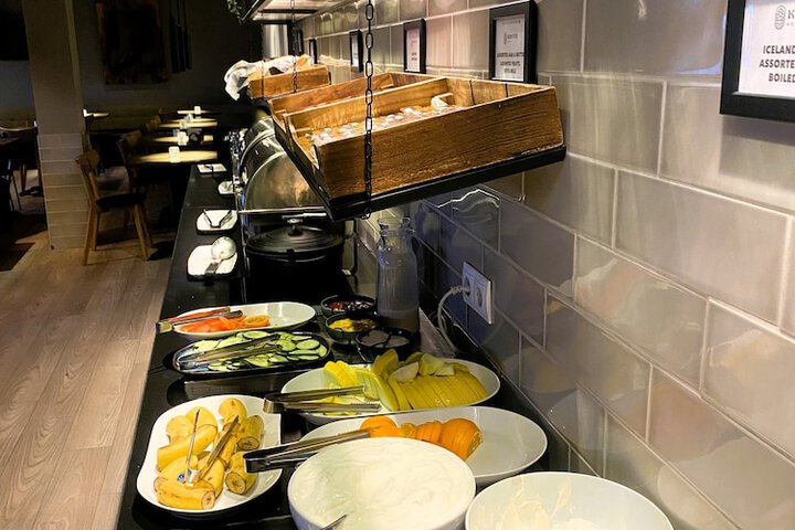 Dining 54 of 60