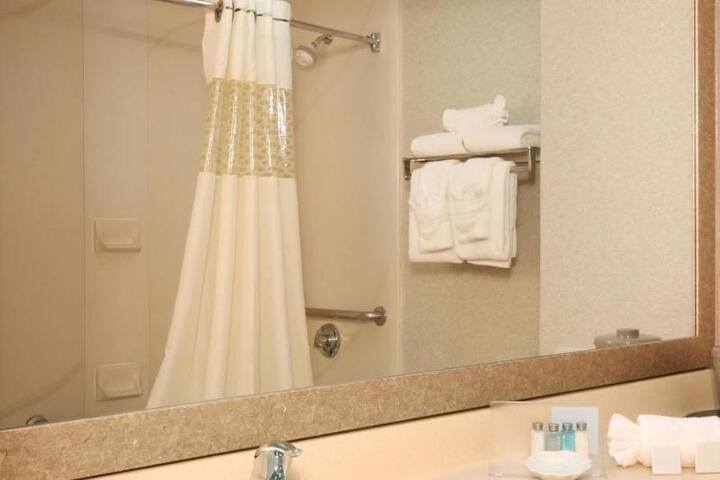 1 King Bed Sofa Bed Desk Microwave and Refrigerator WiFi Keurig Coffee Maker Full Breakfast (3 of 6)