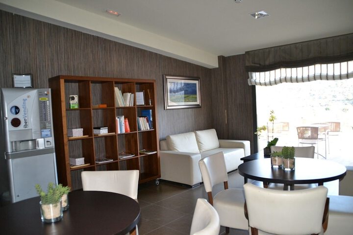 Business Center 47 of 56
