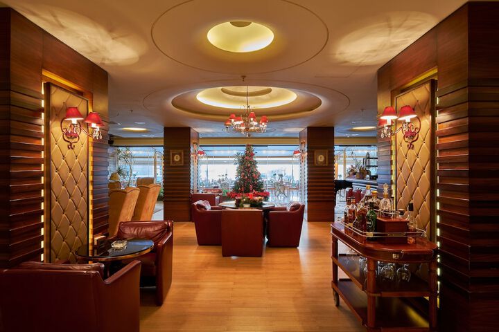 Lounge 67 of 85