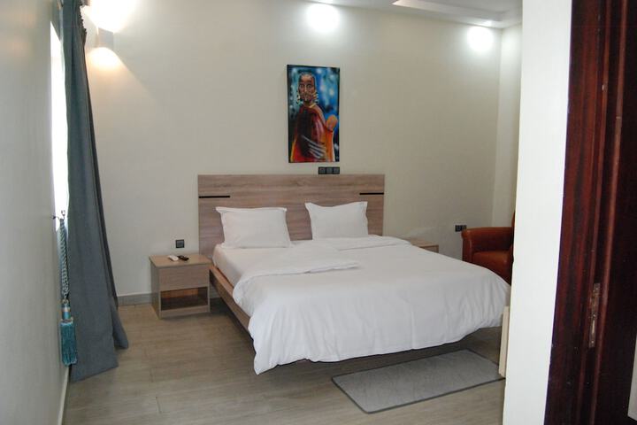 Room 25 of 90