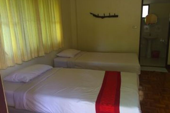 Room 25 of 42