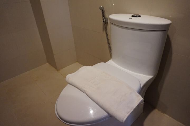 Room 12 of 20