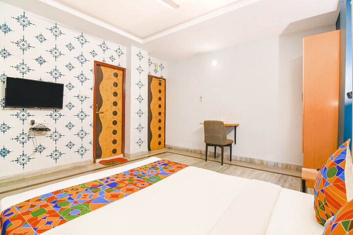 Room 28 of 34