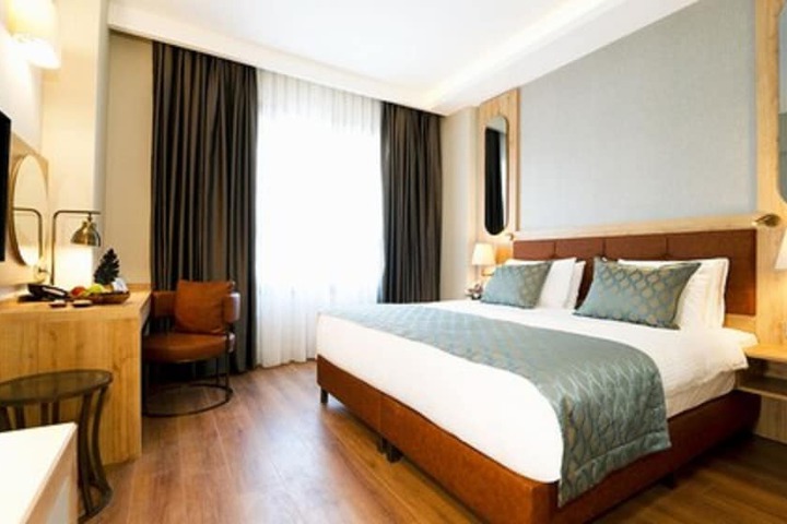 Room 27 of 110