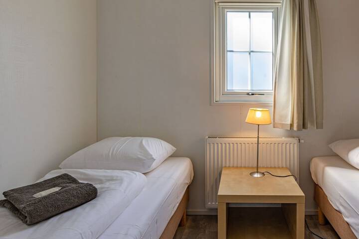 Room 4 of 39