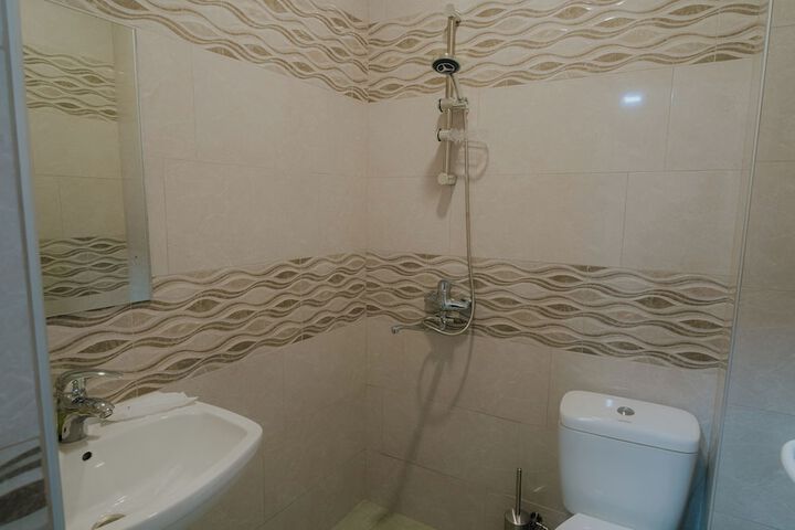 Room 15 of 28
