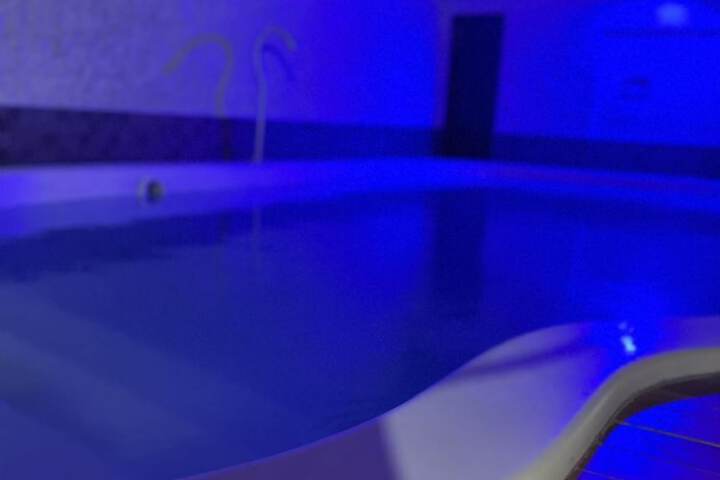 Pool 19 of 42