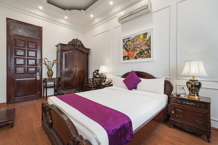 Room 15 of 50