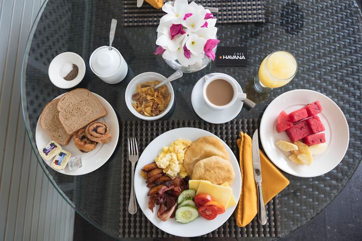 Breakfast area