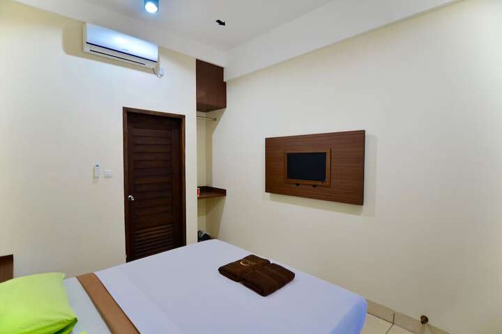 Room 6 of 43
