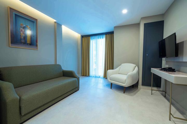 Room 4 of 50