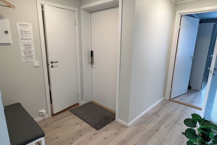 Room 53 of 159