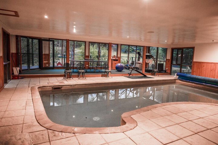 Pool 32 of 51