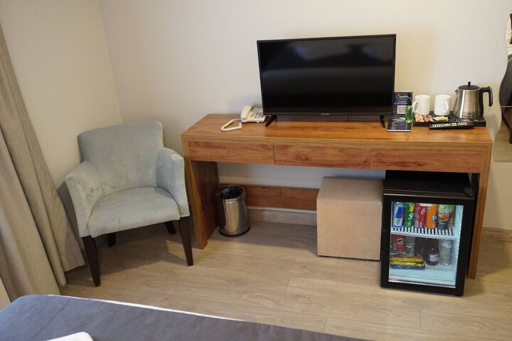 Room 10 of 68