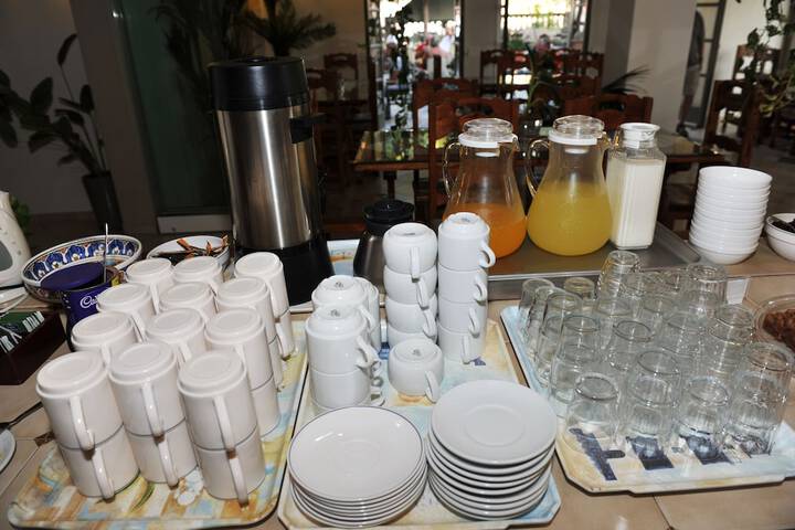 Breakfast/Coffee Service 114 of 127