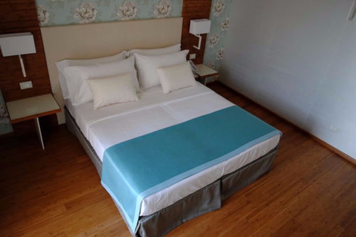 Room 20 of 83