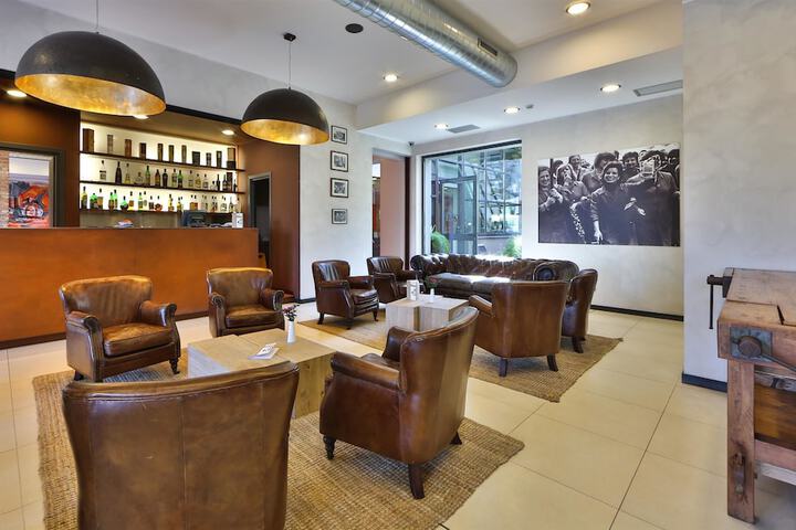Hotel Lobby
