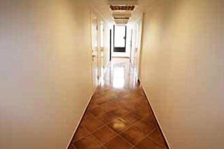 Ballroom/Hall 15 of 18