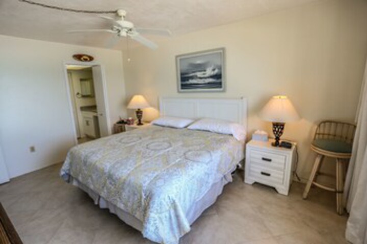 Room 33 of 35
