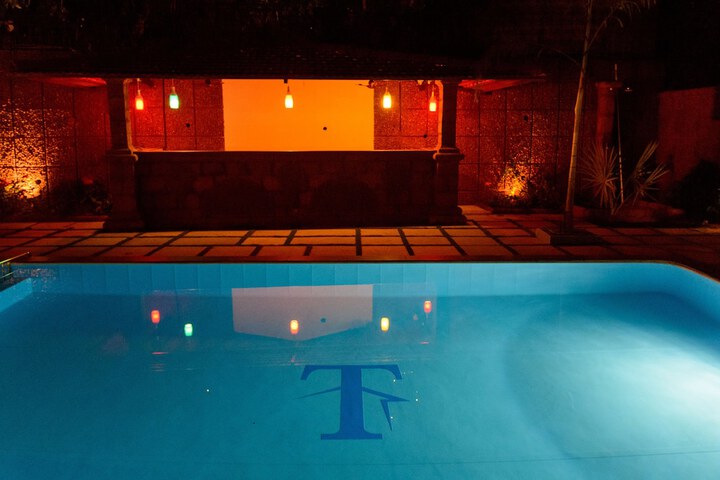 Pool 23 of 64