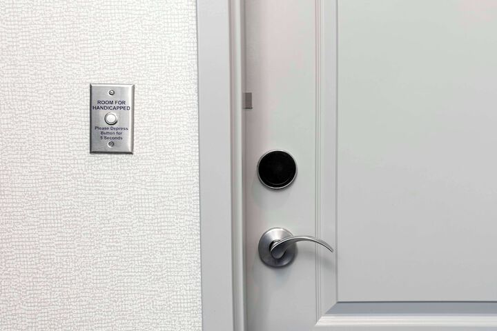 Room 48 of 99