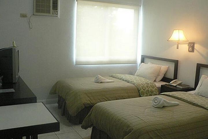 Room 2 of 4