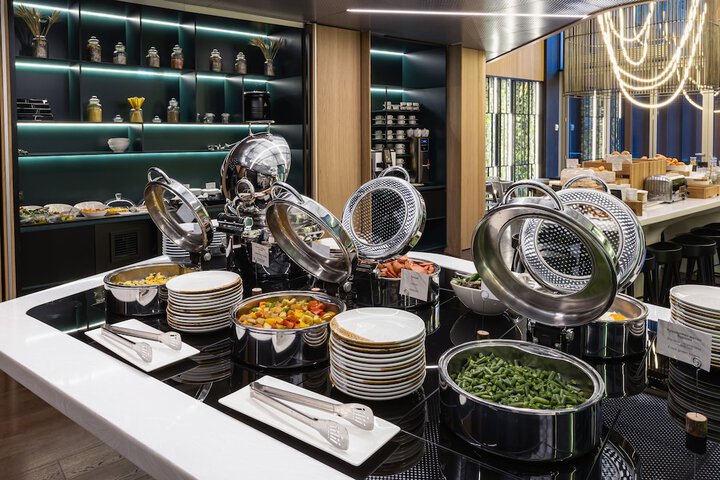 Dining 57 of 76