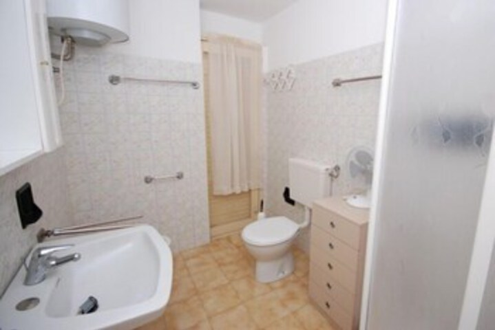 Room 19 of 30