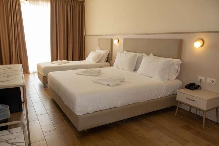Room 40 of 87